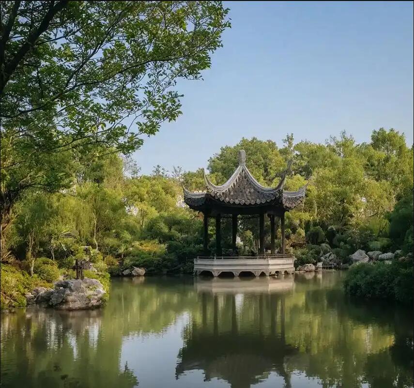 鹤岗兴山飞风餐饮有限公司